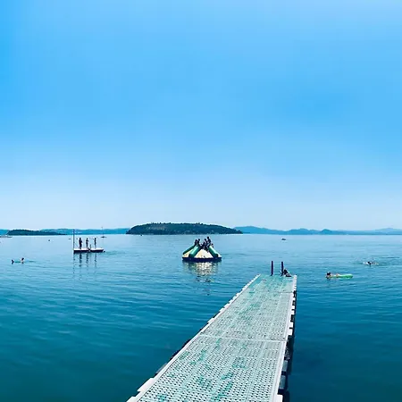 Gorgeous Stacaravan In * Tuoro sul Trasimeno